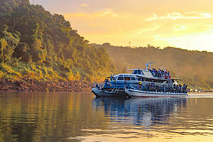 Catamarán Cruceros Iguazu - Passeio de barco